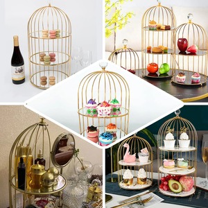 Elegante Soporte para Postres de Metal Dorado Clásico con Decoración Floral para Celebraciones de Cumpleaños, Bodas y Aniversarios - Product Image 4