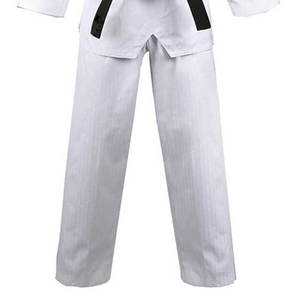 Fabricant professionnel d'uniformes de taekwondo WTF personnalisables pour la compétition, en polyester durable, légers et confortables. - Product Image 3