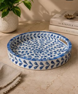 Plateau de service à prix d'usine en gros avec motif floral bleu et résine blanche, avec poignée, pour usage résidentiel - Product Image 2