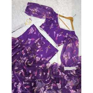 ATRACTIVA GEORGETTE ESTAMPADO FLORAL ESTILO LEHENGA SAREE DUPATTA CON BLUSA COSTADA Y CINTURÓN LAVANDA - Product Image 2