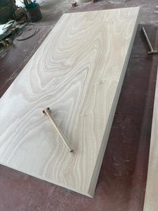ไม้อัดเชิงพาณิชย์ Fomex Green Wood หน้าโอคูเมะ ปิดผิวด้วยแผ่นวีเนียร์อะคาเซีย/ยูคาลิปตัส หนา 5 มม. เกรด E2 คุณภาพชั้นหนึ่ง แบบสองหน้า - Product Image 1