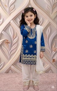 Ensemble Salwar Kameez Brodé Bleu pour Filles, en Mélange de Soie, Kurta, Palazzo et Dupatta, Séchage Rapide, Idéal pour Fêtes et Mariages Traditionnels - Product Image 3