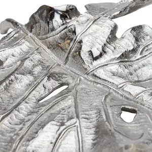 Bandeja Metálica de Lujo Hecha a Mano para Decoración Premium del Hogar, Elegante Bandeja Decorativa Metálica para Estilo Interior Moderno, Chapada en Oro Zahid Segura - Product Image 3