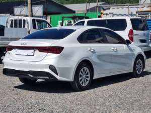White for K3 Forte 2023 Gasoline Sedan Left Steering Dark Interior Automatic 5 Seat Leather Seats Rear <b>Camera</b> Used Car - Product Image 2