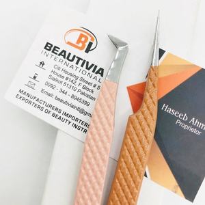 Pinzas de extensión de pestañas profesionales con logotipo personalizado de alta calidad, aislamiento de bota de acero sostenible, acero inoxidable puntiagudo - Product Image 5