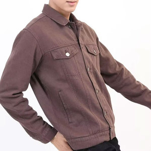 เสื้อแจ็คเก็ตยีนส์สีน้ำตาลสำหรับผู้ชาย ทรงปกติ สีพื้น ติดกระดุมด้านหน้า สไตล์ลำลอง ใส่ได้ในฤดูใบไม้ร่วง - Product Image 3