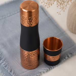 Bouteille d'eau bicolore marron foncé et cuivre martelé – Gourde de voyage portable au design traditionnel - Product Image 4