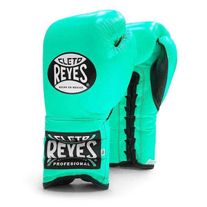Gants de boxe professionnels Cleto Reys en cuir de vachette de haute qualité, personnalisables, respirants et anti-humidité - Product Image 2