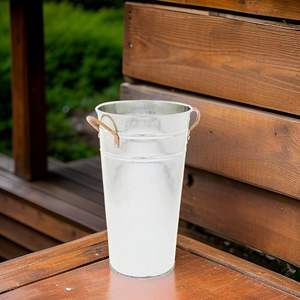 Jardinière en métal galvanisé pour fleurs, design vintage, suspendue et légère, durable, pour usage en jardin - Product Image 2