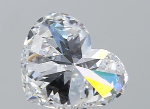 Diamante Cultivado en Laboratorio CVD de 1.71 Quilates, Corte Corazón, Claridad VS1, Certificado IGI, Excelente Pulido, Simetría Muy Buena, Incoloro, Piedra Suelta - Product Image 2