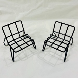 Black Iron Tripod <b>Easel</b> Stand for Art Display Indoor Home Decor Minimalist Design Living Room Use Durable Geometric Shape - Product Image 3