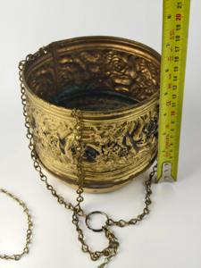 Pot de fleurs suspendu avec motif gravé pour une décoration élégante de la maison, idéal pour les plantes de balcon, de fenêtre et l'affichage de plantes d'intérieur. - Product Image 2