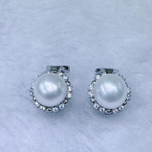 ต่างหูแบบหนีบเงินแท้ทรงสี่เหลี่ยมขนาดใหญ่ประดับมุกน้ำจืดธรรมชาติจูจี้ 10-11 มม. ดีไซน์หรูหราทันสมัย - Product Image 3