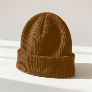Bonnet personnalisé tricoté en acrylique, style streetwear, avec revers, pour l'hiver, vente en gros, fabricant de vêtements et accessoires de tête - Product Image 3