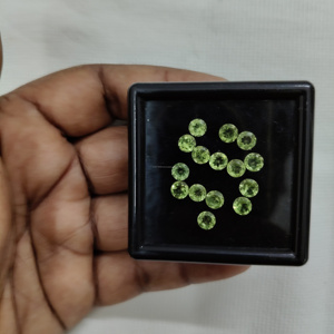 Pierre à facettes en péridot la plus vendue sur demande pour bijoux, disponible à un prix abordable depuis l'Inde - Product Image 1