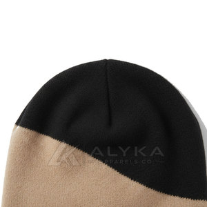 Bonnet d'hiver confortable et chaud avec logo personnalisé, design tendance, style décontracté, noir et beige, taille adulte, 100% laine, prix abordable - Product Image 2