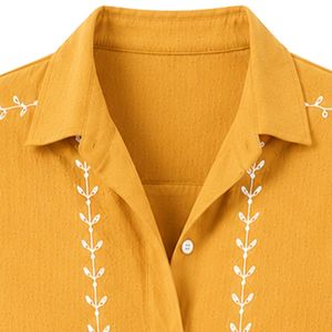 Camisa Corta Bordada Amarillo Mostaza para Mujer, Blusa Casual de Verano con Botones, Top de Moda con Logotipo Personalizado, Mezcla de Lino - Product Image 3