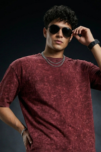 เสื้อยืดคอกลมแขนสั้นทรงโอเวอร์ไซส์ลายมัดย้อมสำหรับผู้ชาย สีแดงล้วน ผ้าฝ้ายเจอร์ซีย์ถัก 100% ระบายอากาศได้ดี ทรงปกติ - Product Image 5