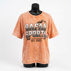 Camiseta de Algodón Grueso de 240 GSM para Mujer, Lavado Ácido, Color Naranja Mineral, con Estampado Gráfico - Product Image 3