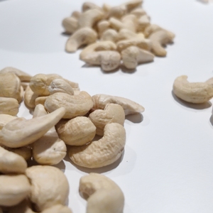Noix de cajou blanches, qualité supérieure, fabricant vietnamien, fraîches, biologiques, 100% naturelles, ventes en vogue, Cambodge, emballage sous vide, alimentaire, WW240 - Product Image 4