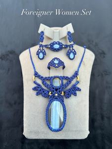 Collar con Colgante de Macramé de Cristal Azul, Mangalmay Corporation, Joyería Budista Clásica Hecha a Mano, Venta al por Mayor en India - Product Image 3