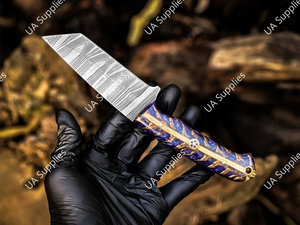 มีดแค้มปิ้งใบตายเหล็กดามัสกัสคุณภาพสูง ลายบิดเกลียว ด้ามจับรูปทรงกรวยสน ดีไซน์โดดเด่น พร้อมปลอกหนัง - Product Image 3