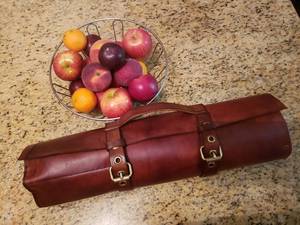 Sac de rangement pour couteaux en cuir véritable sur mesure, fait main, avec bandoulière réglable, étui à couteaux de chef LKR-0230 - Product Image 5