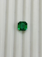 Emerald Alami 3.90 Cts Potongan Emerald Potongan Sempurna Asal Zambia Bersertifikat IGI Kualitas AAA+ Kejernihan Tinggi Warna Hijau Play Sadiya