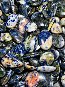 Cabujón de Sodalita Natural |   Piedras Preciosas Sueltas de Sodalita Azul, Pulimentadas, en Forma Ovalada y de Pera |   Piedras para la Fabricación de Joyería al por Mayor - Product Image 3