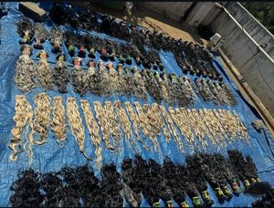 ผมต่อผมมนุษย์หยิกธรรมชาตินุ่มบริสุทธิ์ยังไม่ผ่านกระบวนการมัดเป็นเส้นใยหนาเงางามเต็มโรงงานส่งออกคุณภาพ - Product Image 3