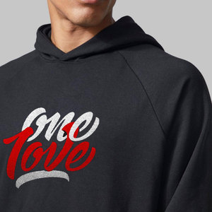 ชุดเซ็ตเสื้อฮู้ดดี้สีดำและกางเกงขาสั้นสำหรับผู้ชาย พิมพ์ลาย One Love ด้านหลัง โลโก้รูปหัวกะโหลก สไตล์ไฮสตรีท ผ้าฝ้าย 100% แขนยาว ทรงปกติ ระบายอากาศได้ดี เหมาะสำหรับฤดูหนาว - Product Image 3