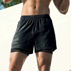 Shorts de sport de compression personnalisés pour hommes avec logo frontal, doublure en maille respirante et poche - Shorts de gym 2-en-1 en gros - Product Image 4