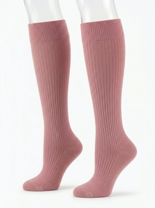 Chaussettes classiques pour tous les jours, construction confortable, tissu tricoté durable, accessoire de chaussure, article vestimentaire essentiel - Product Image 4