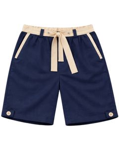 Conjunto de dos piezas personalizado para hombre, camiseta sin mangas azul marino y pantalones cortos, conjunto informal de verano de algodón con ribete en contraste y cordón ajustable. - Product Image 4