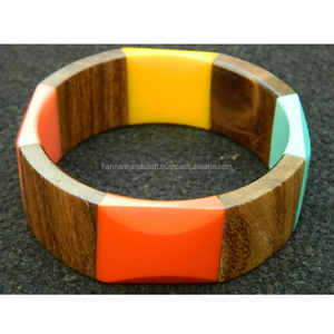 Bracelets en résine faits à la main - Style tendance pour les fêtes, cadeau de mariage et de vacances - Product Image 6