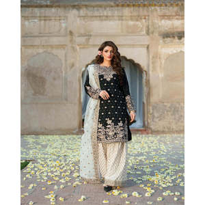 Conjunto de Top y Pantalones Plazzo para Mujer de Diseñador con Dupatta con Adornos de Perlas Remachadas - Product Image 4