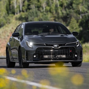 Toyota Corolla en Oferta, Sedán Premium de Bajo Consumo, Auto Familiar Confiable, Listo para Exportación Mundial y Entrega Rápida - Product Image 4