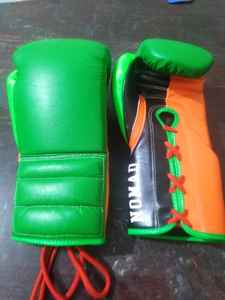 Guantes de Boxeo de Cuero Personalizados de Alta Calidad con Cierre de Gancho y Bucle, Impermeables y Antideslizantes para Entrenamiento en Gimnasio - Product Image 5