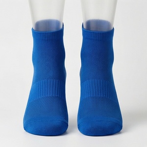 Chaussettes de sport en coton fines, respirantes et absorbantes, couleur personnalisée, performance athlétique, entraînement en salle de sport, fitness, course à pied - Product Image 1