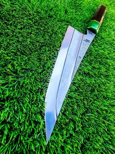 Cuchillo de Chef Hecho a Mano con Diseño Vikingo, Acero con Alto Contenido de Carbono, Mango de Resina y Madera, Estilo Industrial, Hoja de 8-9.9 Pulgadas, Ambidiestro - Product Image 3