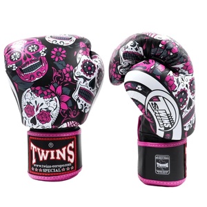 Twins Muaythai Kickboxing Set FBGVL 3 Skull Design , Wholesale Price Premium Leather Boxing Gloves and Shin Pad Guard - Product Image 6