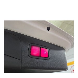 Mercedes-Benz Clase GLC GLC220 d 4MATIC Abril 2022 48,606 km Diésel Transmisión Automática Volante a la Izquierda Cámara Trasera - Product Image 6