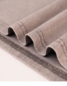 T-shirt en coton 100% innovant pour hommes, grande taille, style hip-hop streetwear, effet vieilli, délavé à l'acide, vintage, tricoté 230 g/m², vente en gros - Product Image 4