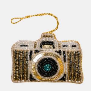 Decoración Colgante Zari Hecha a Mano con Forma de Cámara |   Arte de Pared con Cuentas Étnicas, Tela e Hilo |   Decoración para el Hogar, Estudio y Festivales - Product Image 2