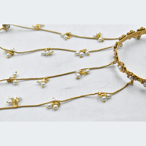 Lo último en tendencia: aretes hechos a mano con diseño de flor en latón chapado en oro antiguo, Hathfool, para mujeres y niñas. - Product Image 4