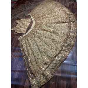 Lehenga Choli de Diseñador para Fiestas y Graduaciones con Bordado - Product Image 3