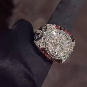 Bague Statement pour Homme en Argent 925, Style Hip Hop Bling Personnalisé, Motif Avion de Championnat, Sertie de Moissanite, Bijou de Rappeur - Product Image 2