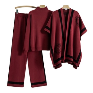 ชุดถักสามชิ้นสำหรับผู้หญิงมุสลิมชุดถักลายดิจิตอลลายทางคอตั้งผ้าทอผ้าคลุมไหล่ - Product Image 2