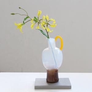 Vasi in Vetro Soffiato a Bocca Bixuan, Bianco Nebbia, Marrone, Giallo, Arancione, con Manico, Porta Fiori, Decorazione Centrotavola per Matrimoni - Product Image 3