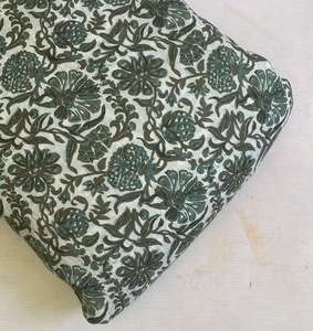 Tissu en coton naturel luxueux, texture douce, sensation aérienne, beauté classique pour des créations élégantes, conçu pour le confort et l'élégance - Product Image 3